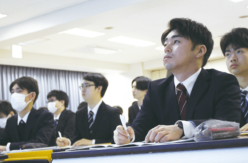 業界就職に特化した「就職対策」